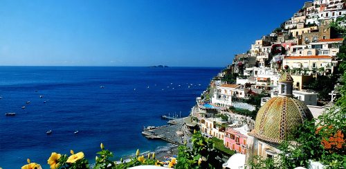 World___Italy_Blue_lagoon_in_the_resort_of_Positano__Italy_063062_