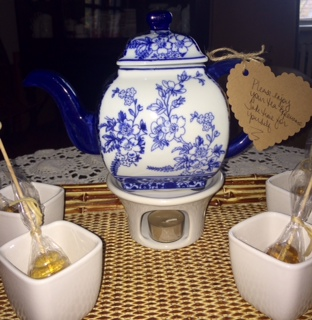 Asian Teapot warmer 4 oriental cups