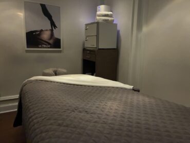 Ritz-Carlton massage table