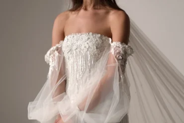 Lihi Hod Ever wedding gown with floral veil